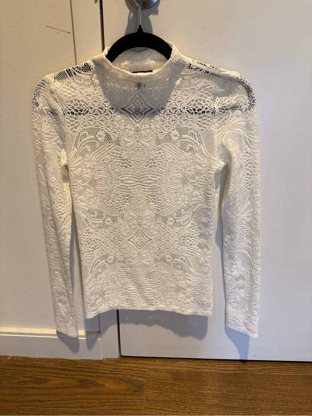 Express White Lace Mock-Neck Long Sleeve Top